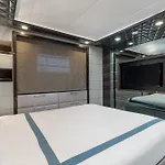 C-hotels Edesia Πλωτό κατάλυμα