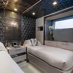 Πλωτό κατάλυμα C-hotels Edesia