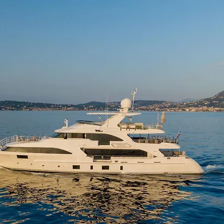 Botel C-hotels Edesia Monte Carlo